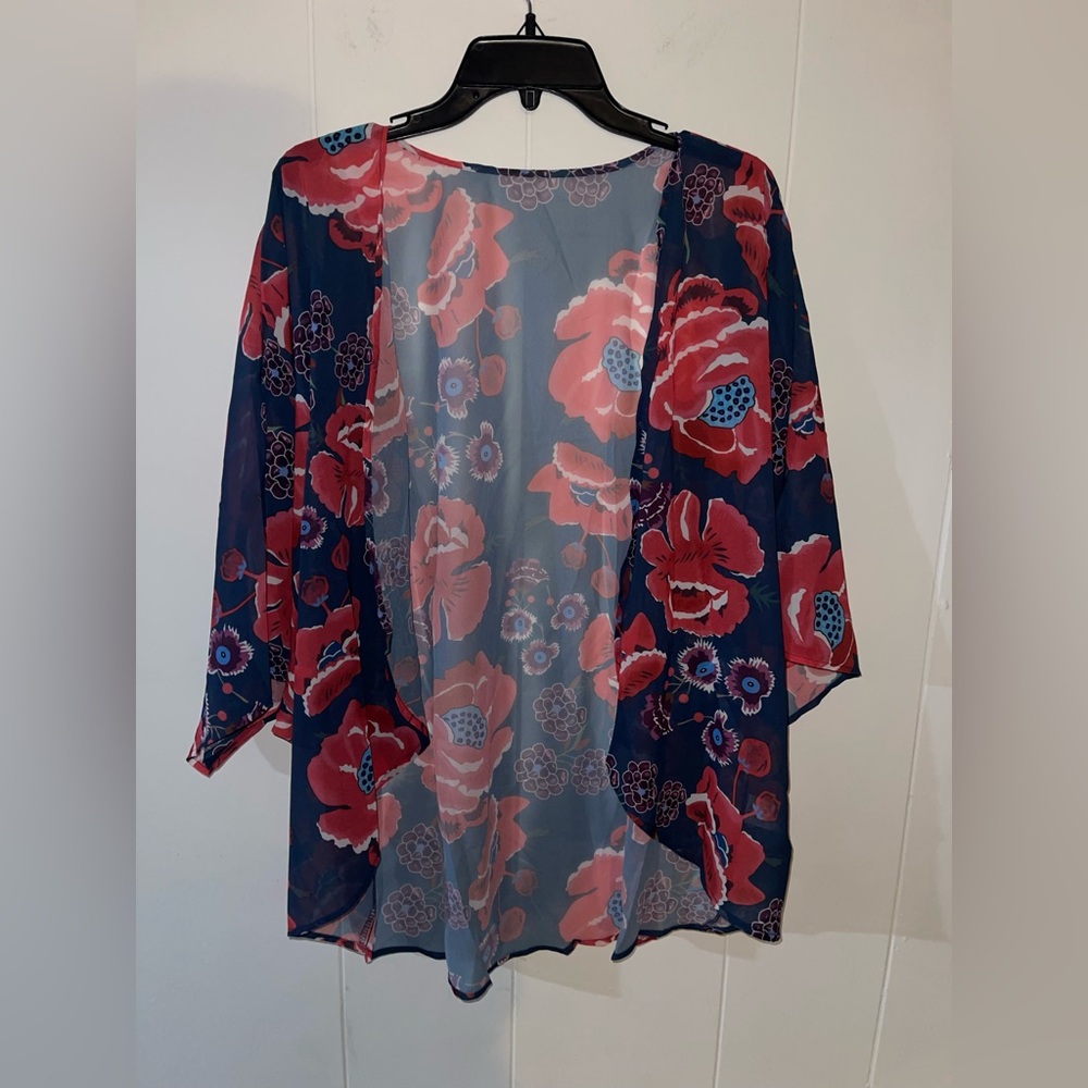 Chunoy Women’s Casual Bear Wear Blouse Size 2XL